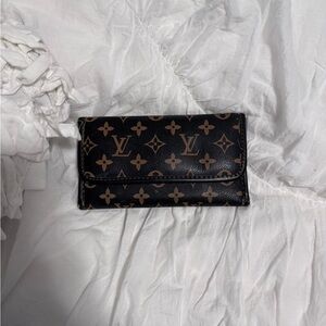 Authentic Louis Vuitton Monogram Wallet – Chic & Classic Statement Piece